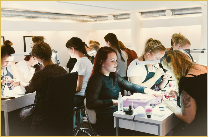 From Beginner to Expert: The Journey Through Advanced Nail Courses